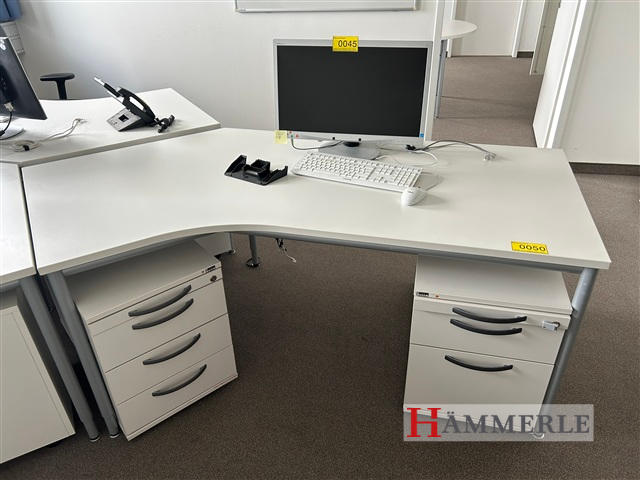 Büroschreibtisch